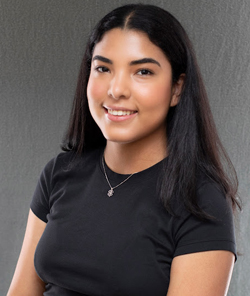 Valentina_Headshot